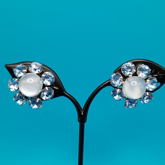 Vintage Light Blue Rhinestone Clip Earrings, Faux Moonstone, Silver Tone - Picture 4 of 11
